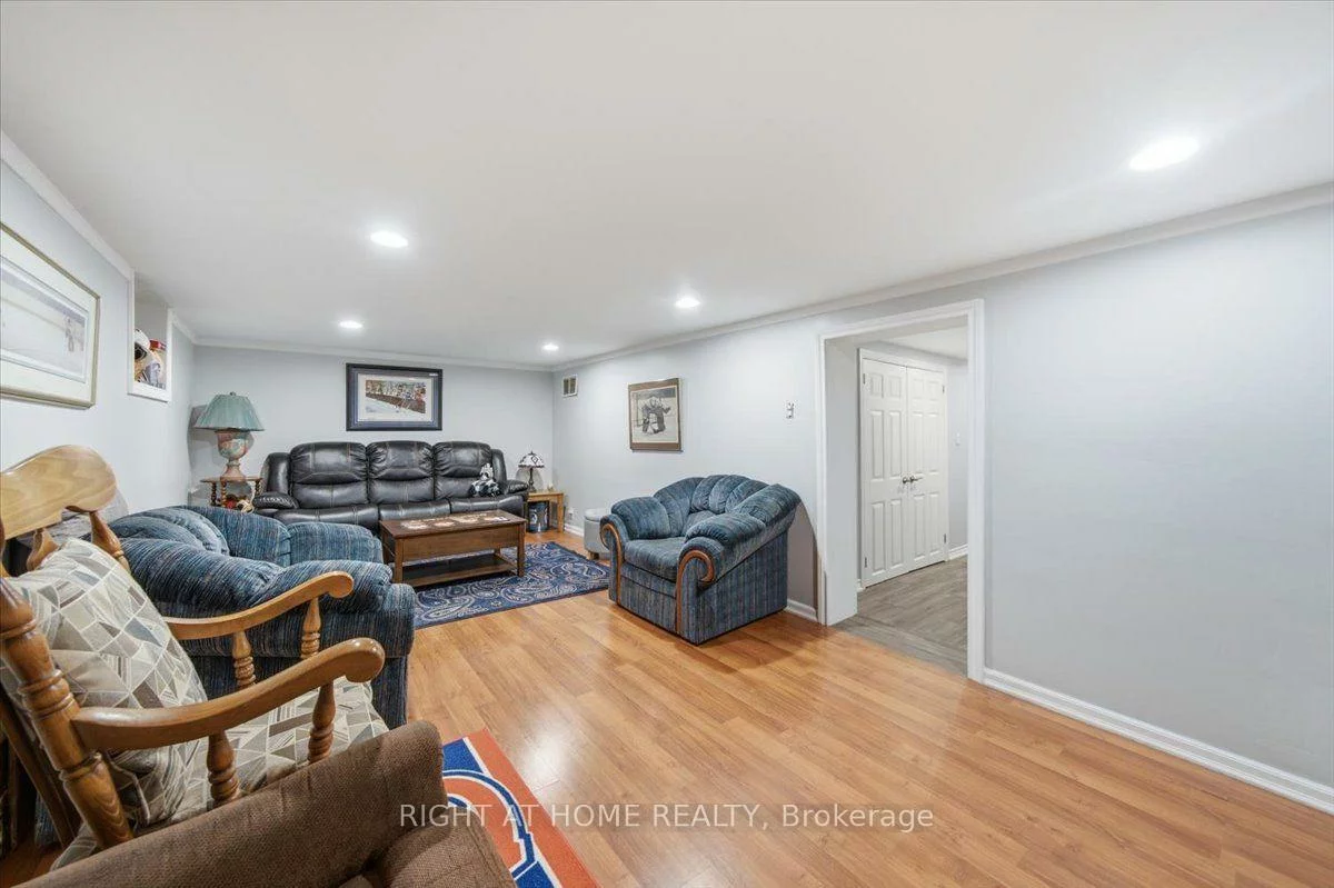 188, Queens, Mimico, Toronto