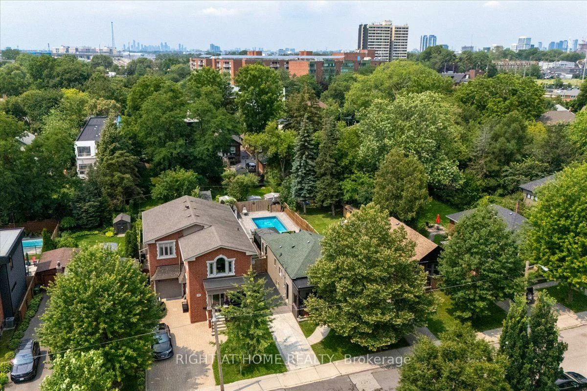 188, Queens, Mimico, Toronto