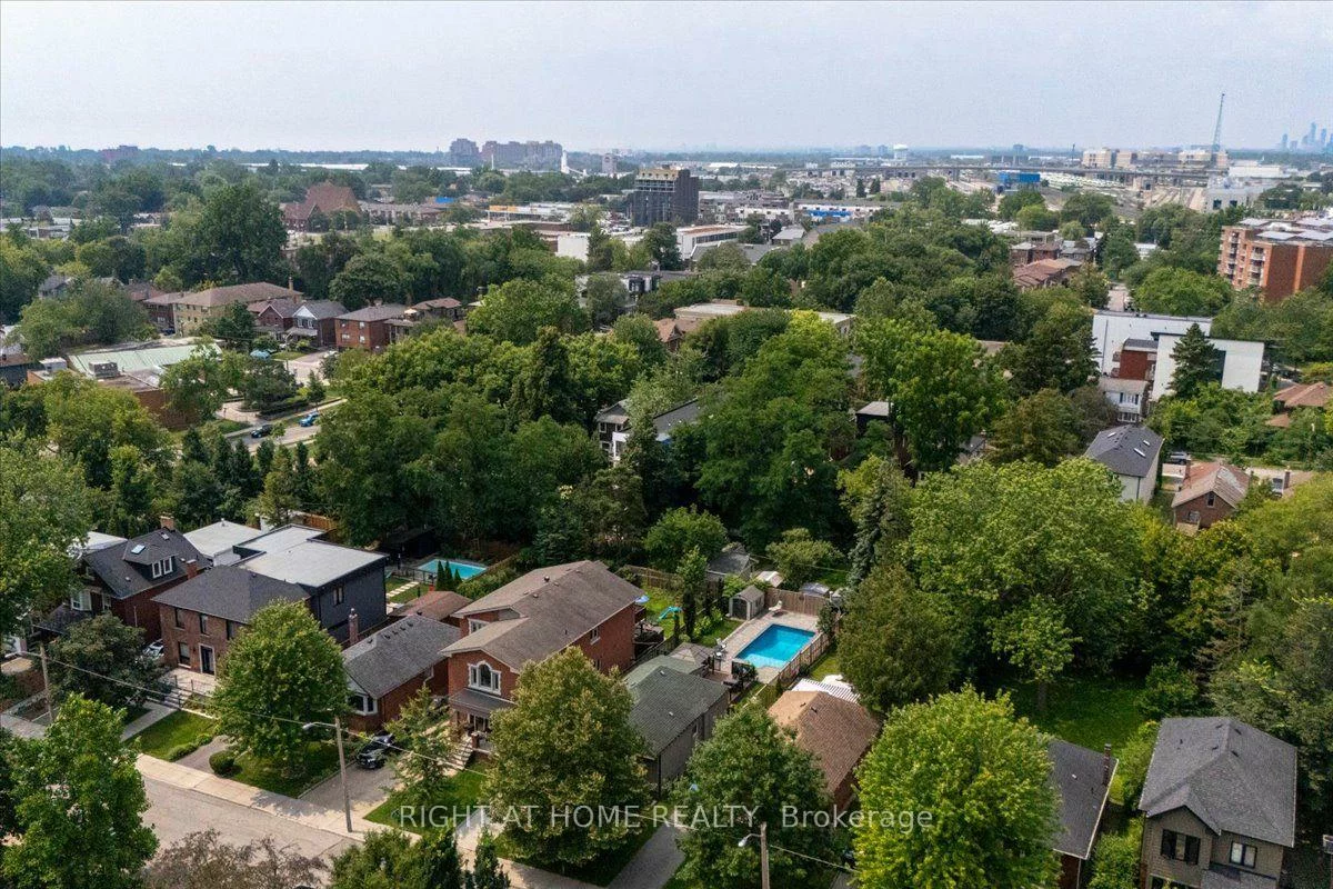 188, Queens, Mimico, Toronto