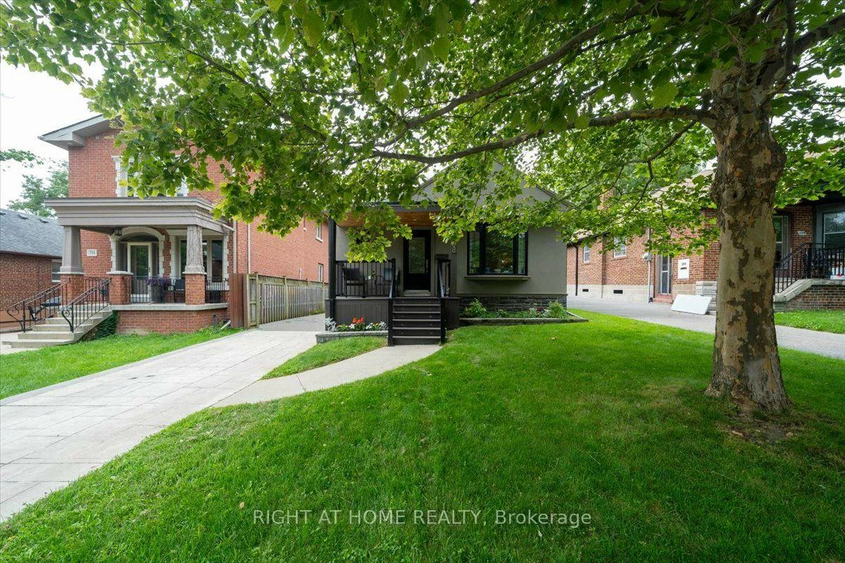 188, Queens, Mimico, Toronto
