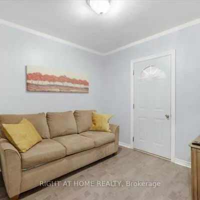 188, Queens, Mimico, Toronto