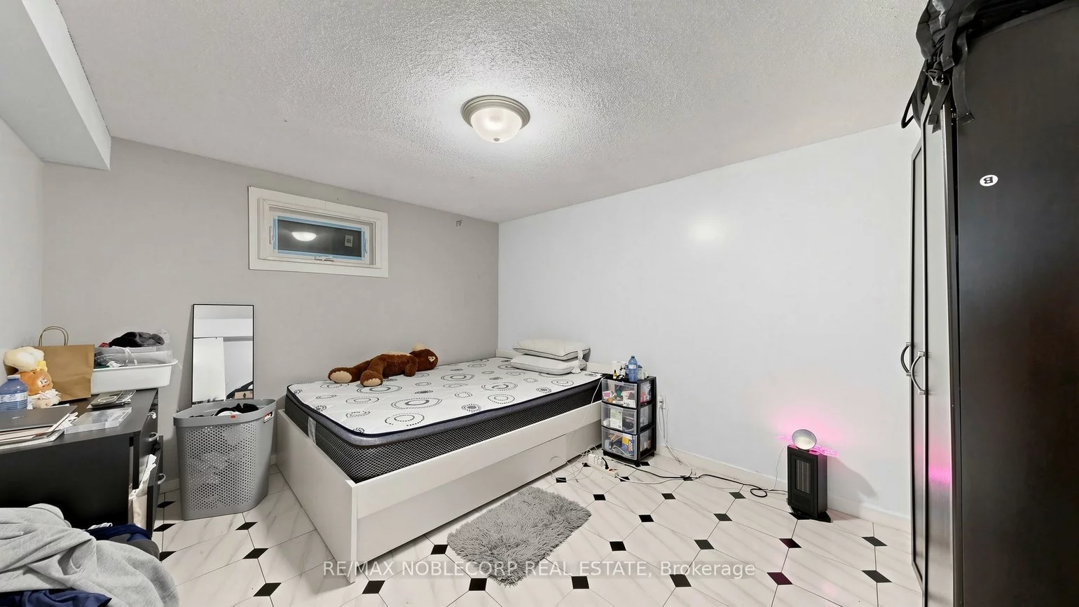 95, Snowood, Glenfield-Jane Heights, Toronto