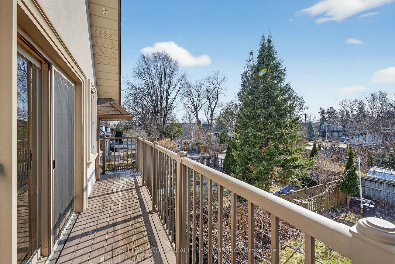 32, Green Lanes, Islington-City Centre West, Toronto