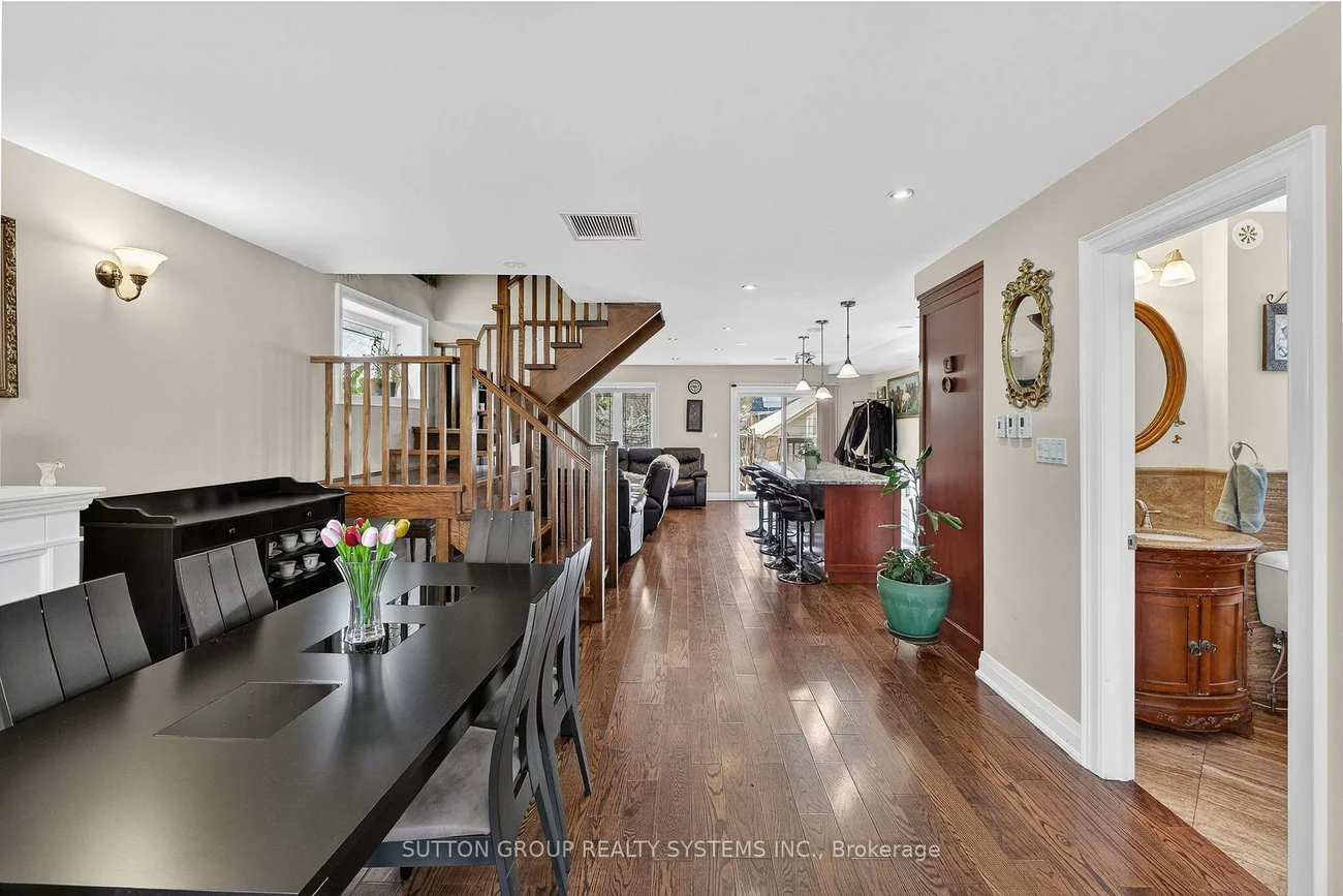 32, Green Lanes, Islington-City Centre West, Toronto