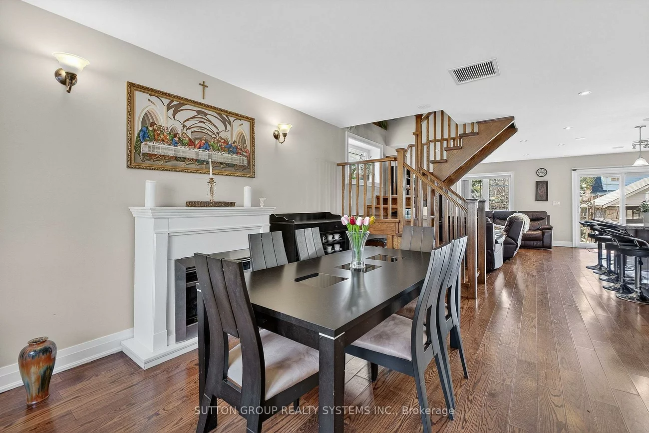 32, Green Lanes, Islington-City Centre West, Toronto