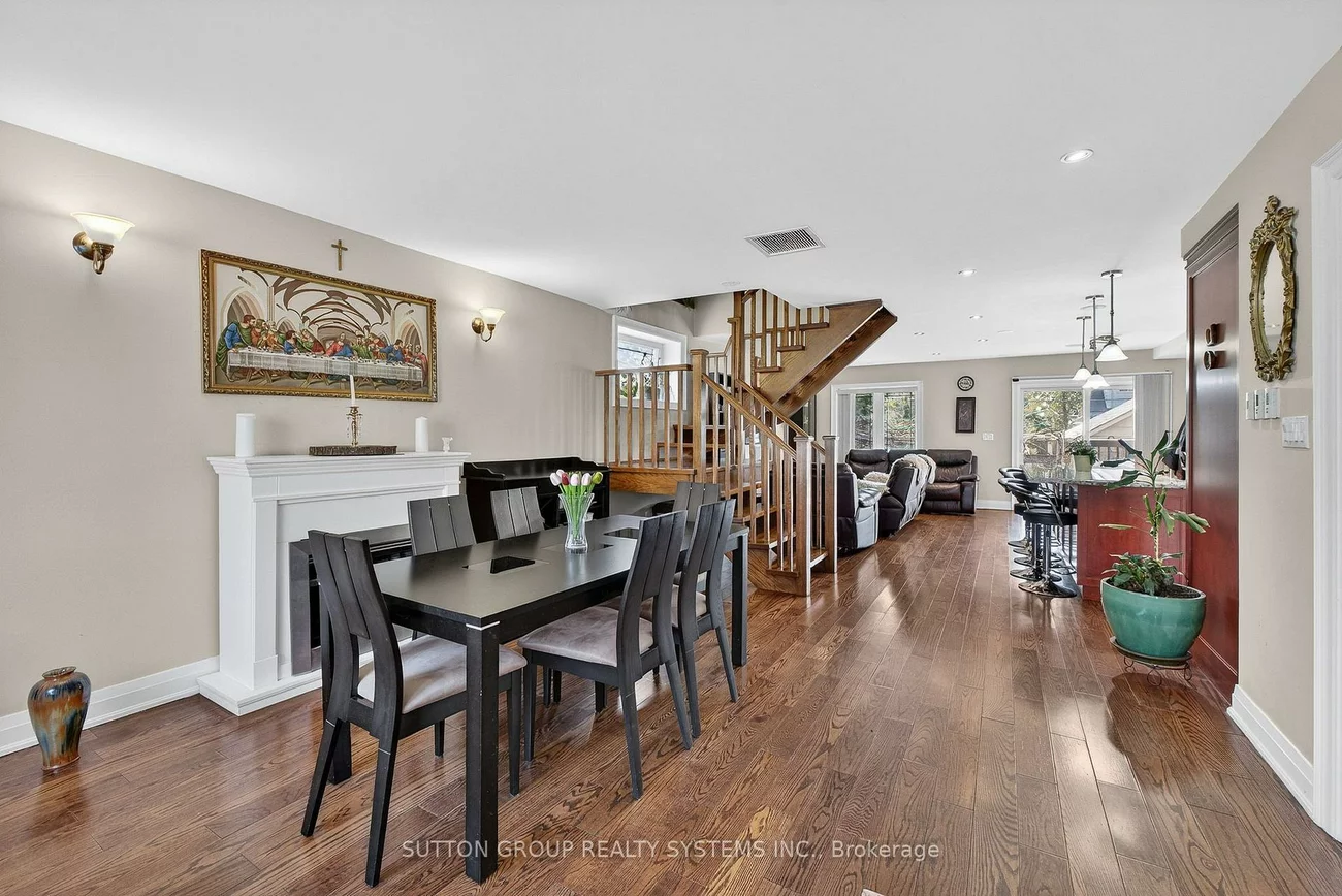 32, Green Lanes, Islington-City Centre West, Toronto