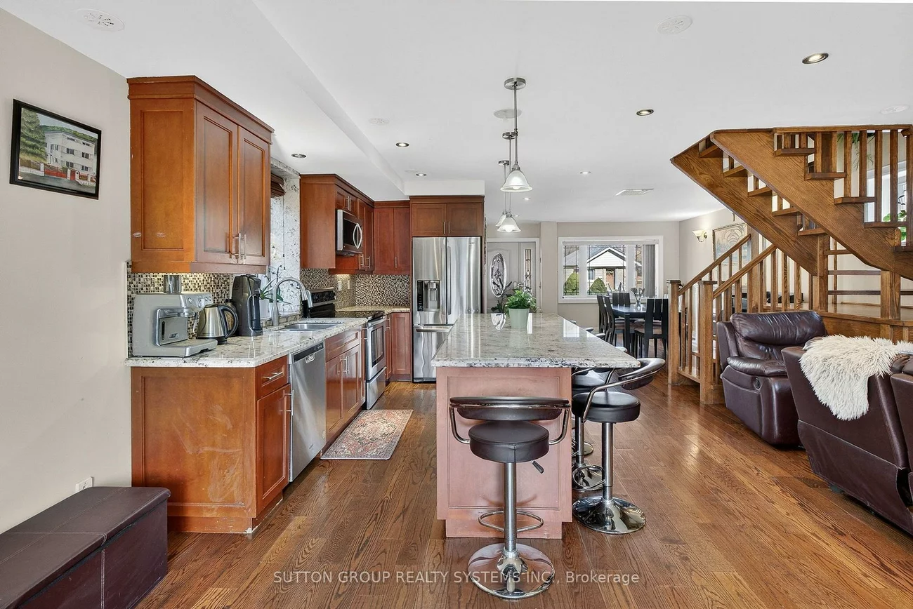 32, Green Lanes, Islington-City Centre West, Toronto
