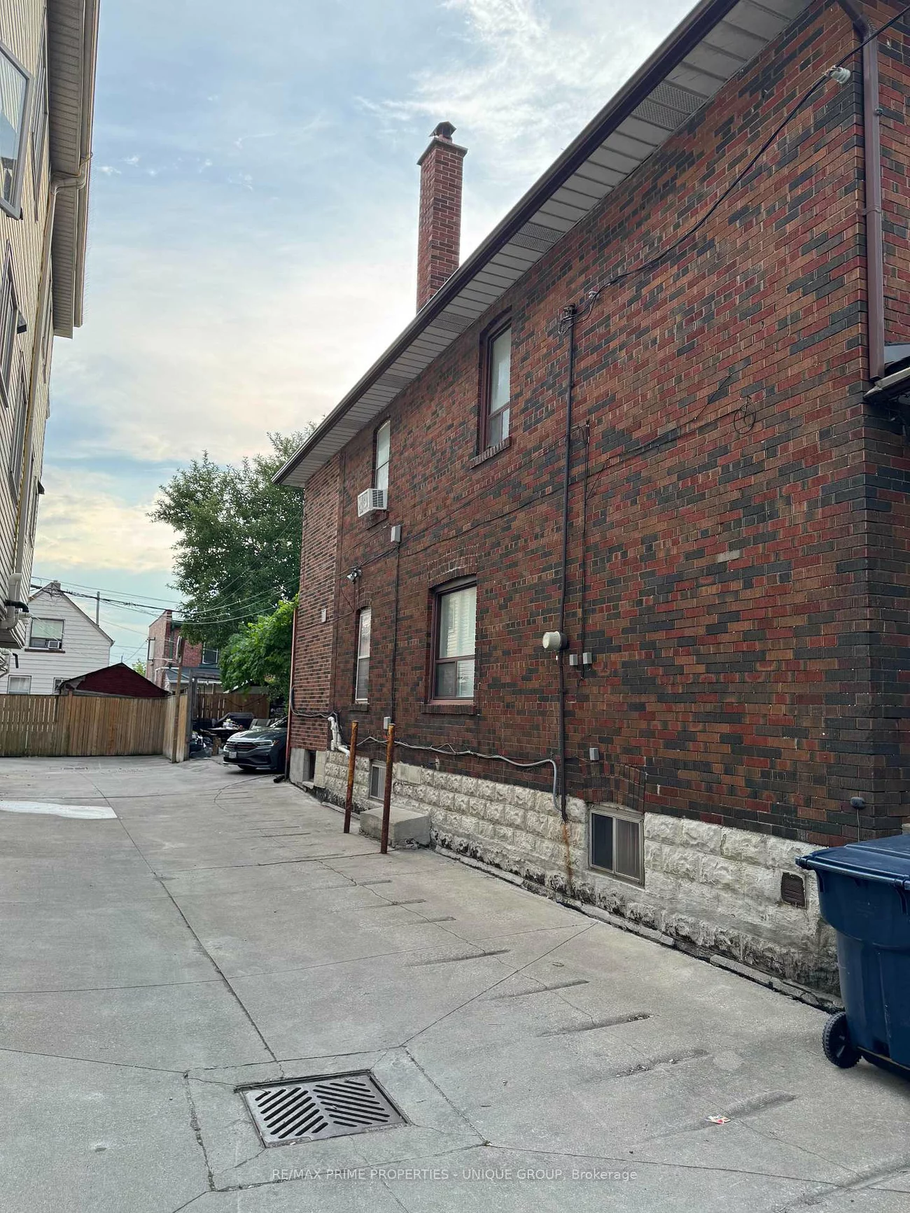 2330, Dufferin, Caledonia-Fairbank, Toronto