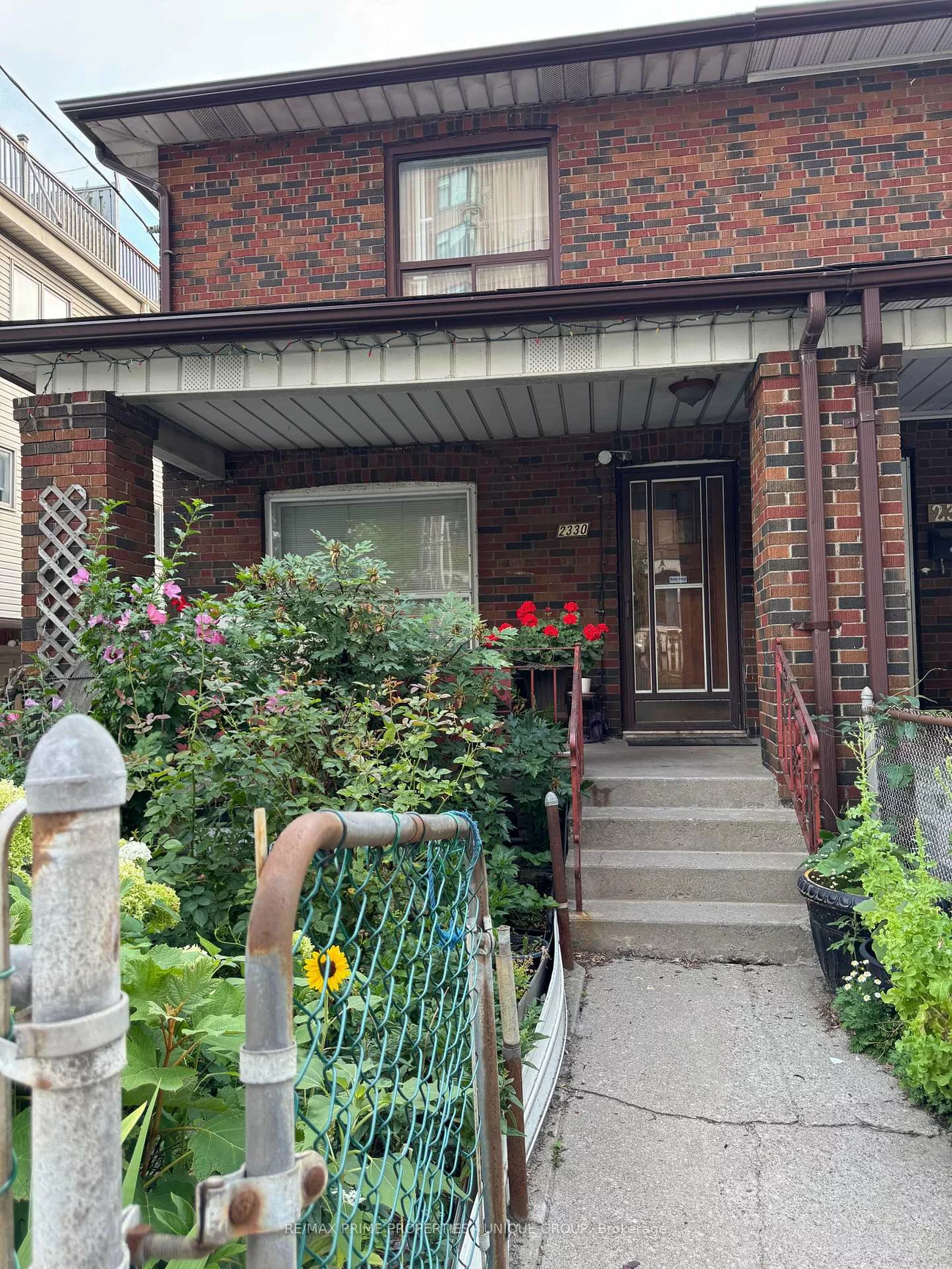 2330, Dufferin, Caledonia-Fairbank, Toronto