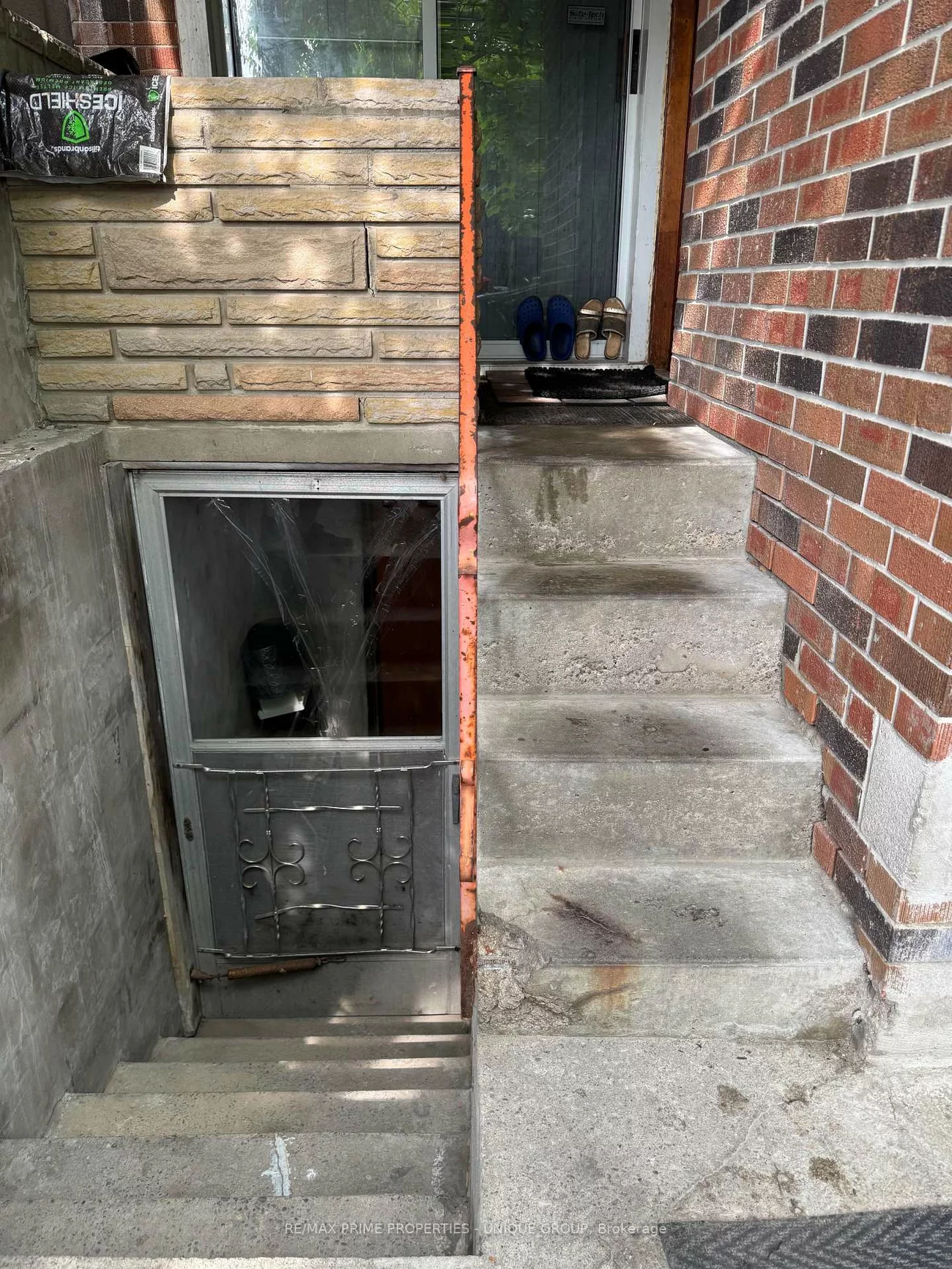 2330, Dufferin, Caledonia-Fairbank, Toronto