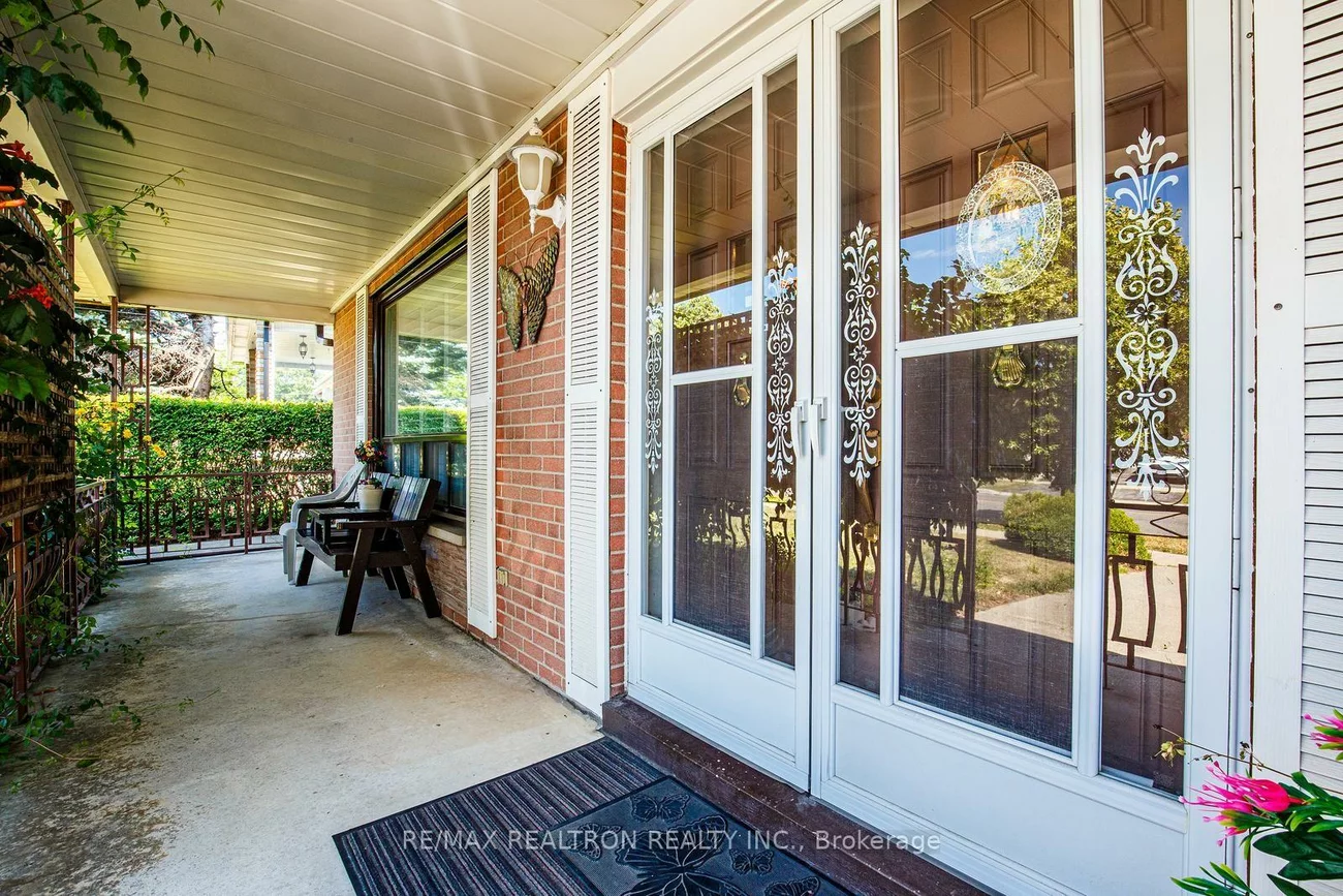 115, Hullmar, Black Creek, Toronto