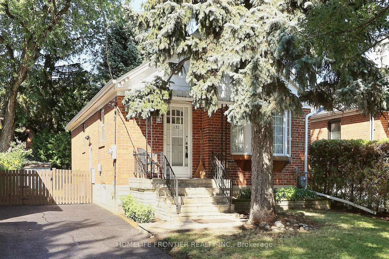 132, Wesley, Stonegate-Queensway, Toronto