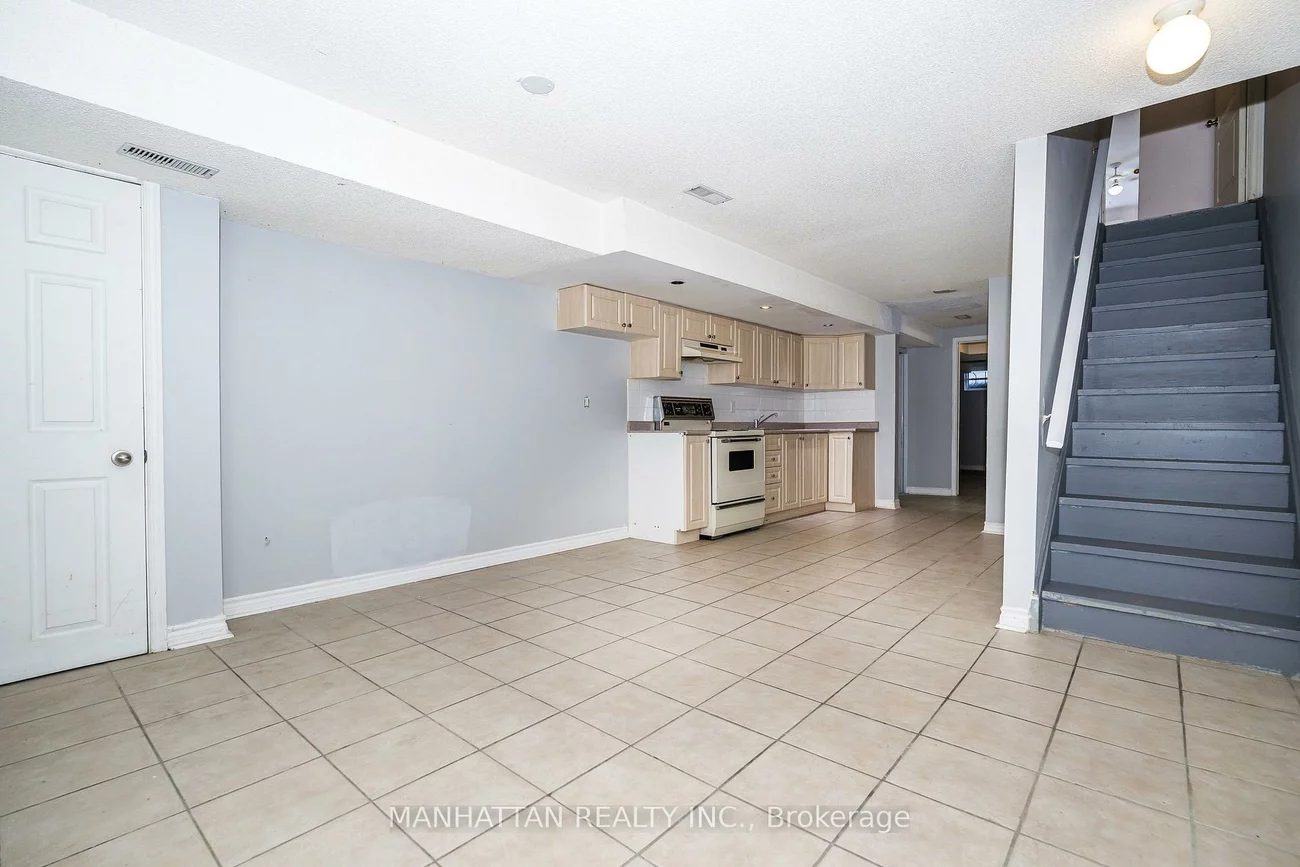 1220, Weston, Mount Dennis, Toronto