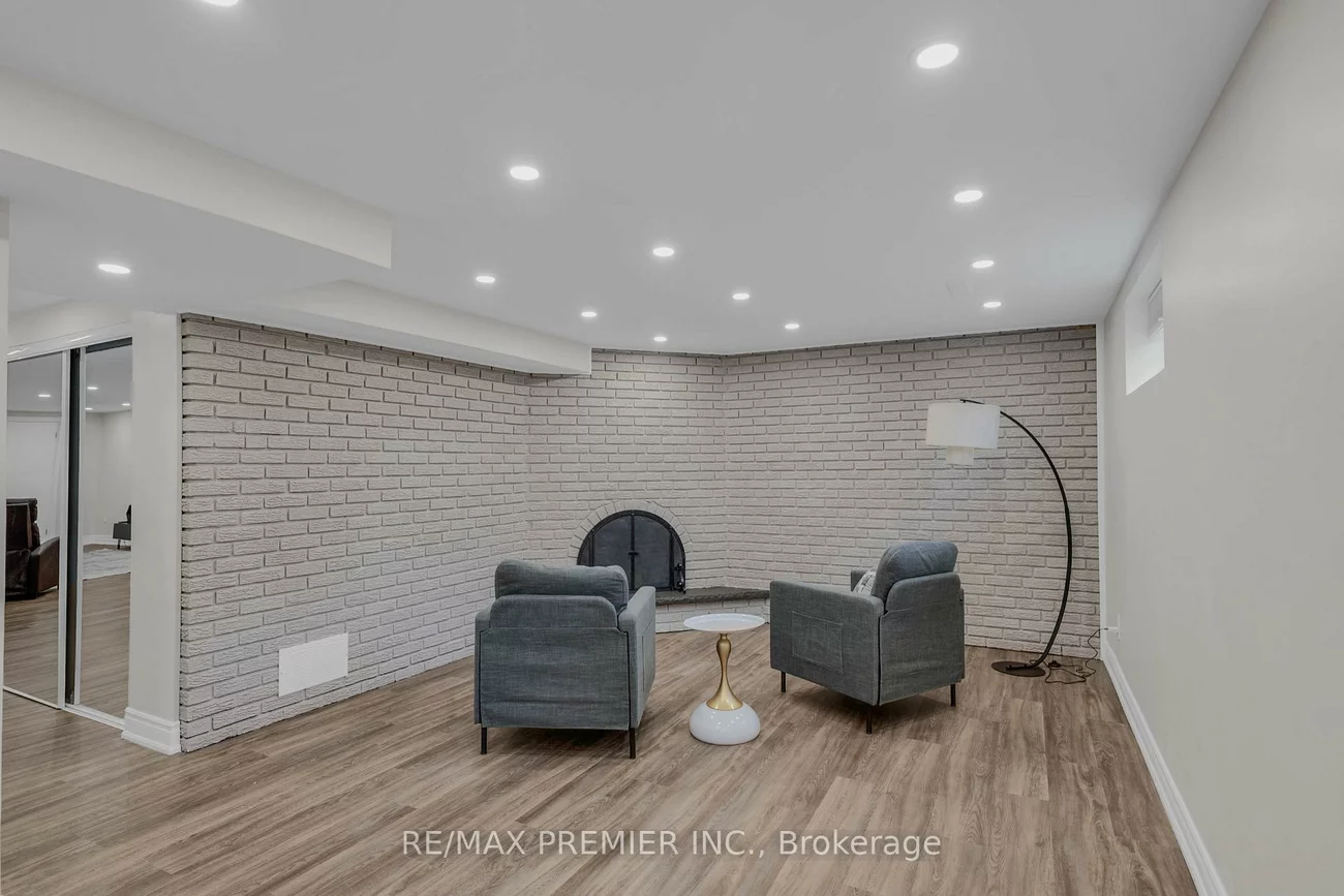 62, Keegan, York University Heights, Toronto