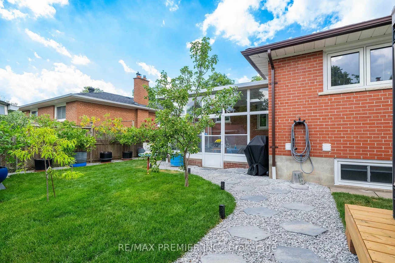 62, Keegan, York University Heights, Toronto