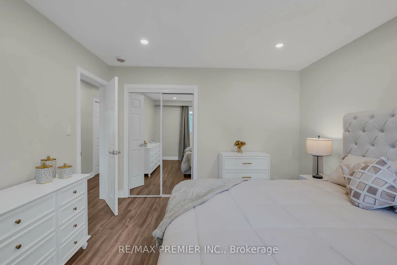 62, Keegan, York University Heights, Toronto
