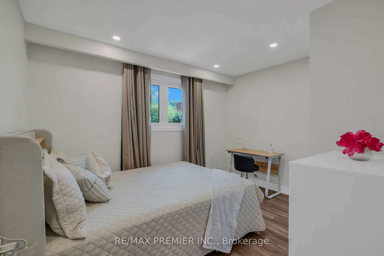 62, Keegan, York University Heights, Toronto