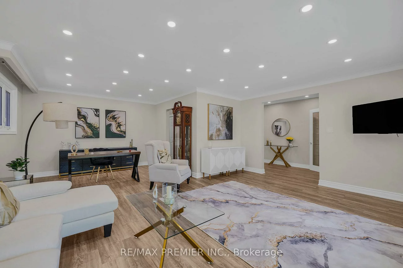 62, Keegan, York University Heights, Toronto