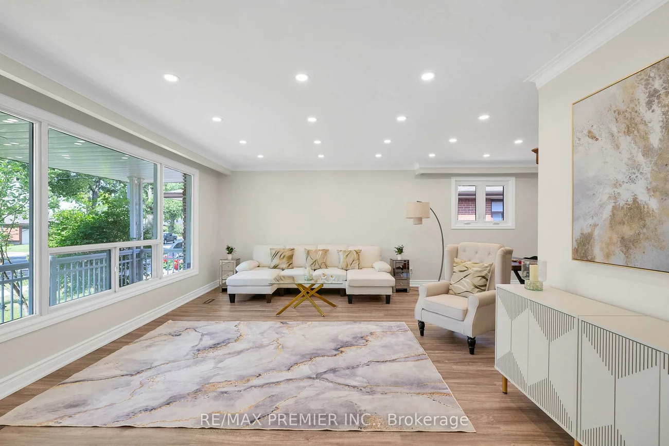 62, Keegan, York University Heights, Toronto