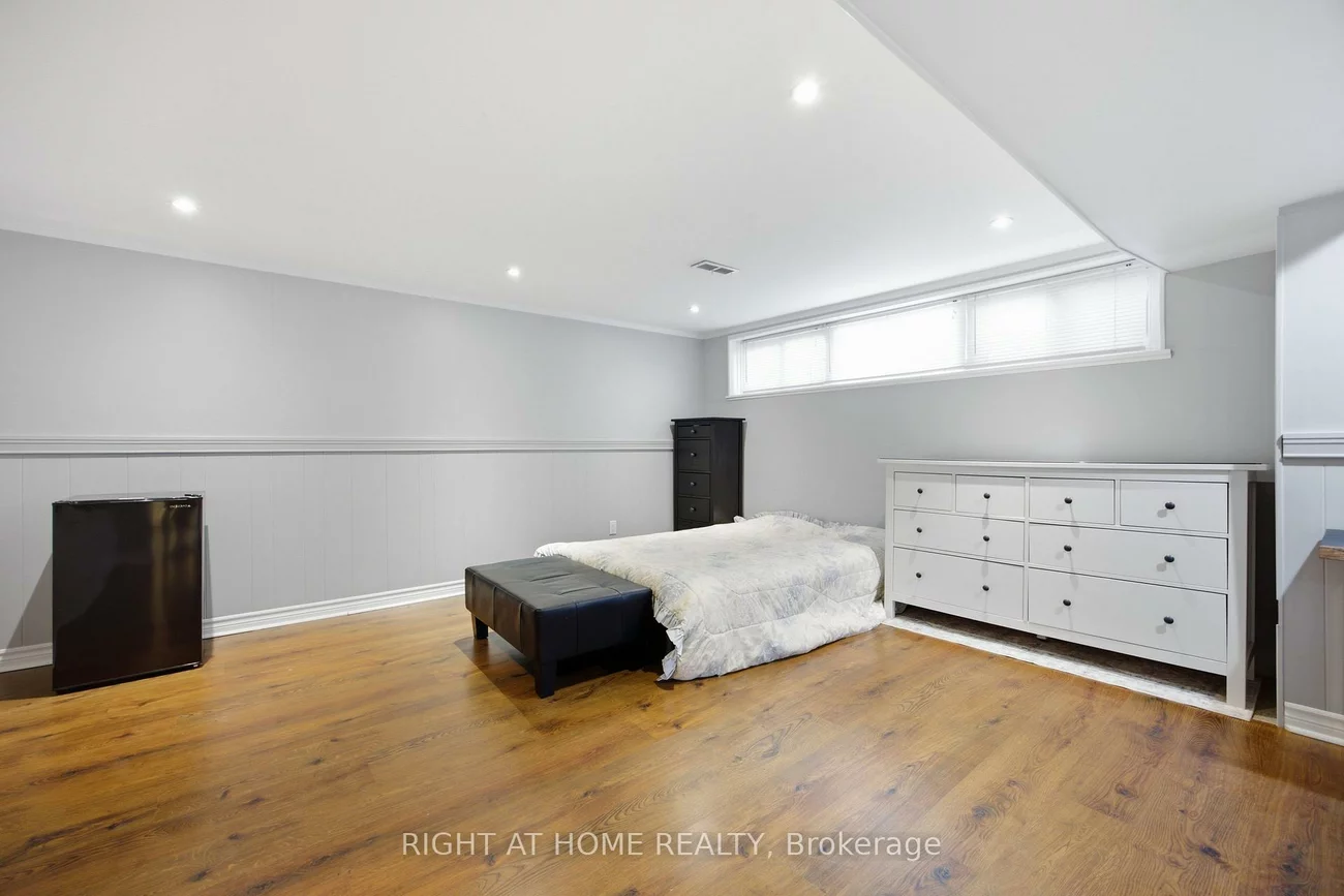 45, Faversham, Eringate-Centennial-West Deane, Toronto