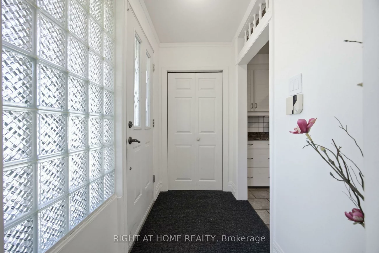 45, Faversham, Eringate-Centennial-West Deane, Toronto