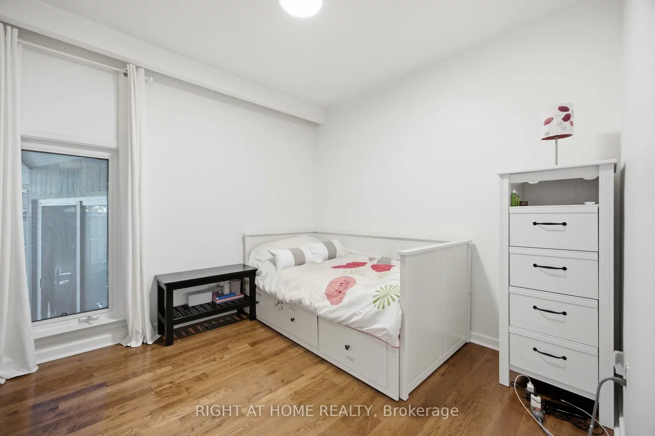 45, Faversham, Eringate-Centennial-West Deane, Toronto
