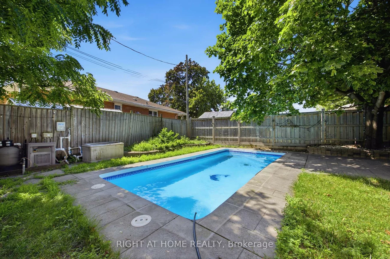 45, Faversham, Eringate-Centennial-West Deane, Toronto