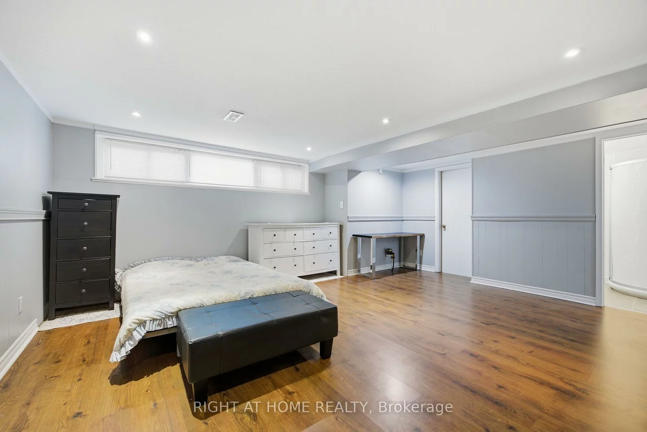 45, Faversham, Eringate-Centennial-West Deane, Toronto