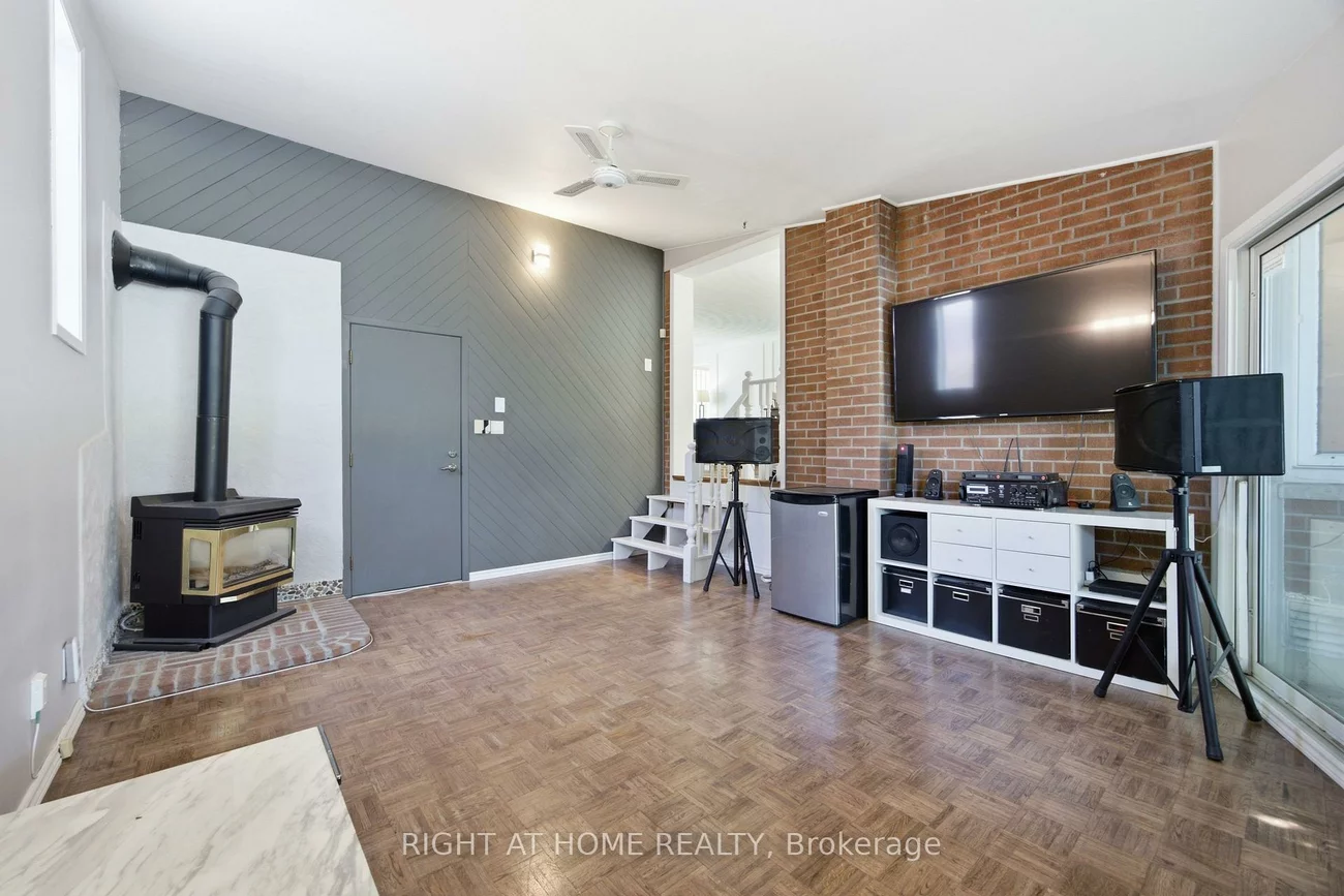 45, Faversham, Eringate-Centennial-West Deane, Toronto