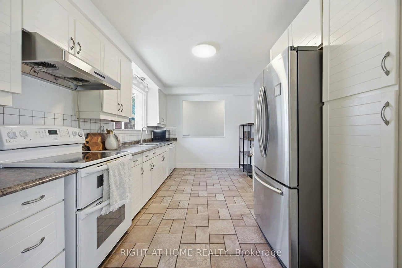 45, Faversham, Eringate-Centennial-West Deane, Toronto