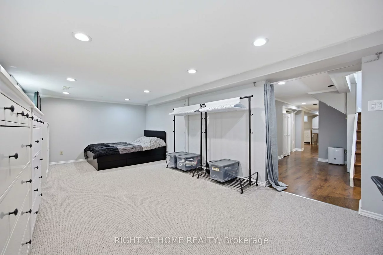 45, Faversham, Eringate-Centennial-West Deane, Toronto