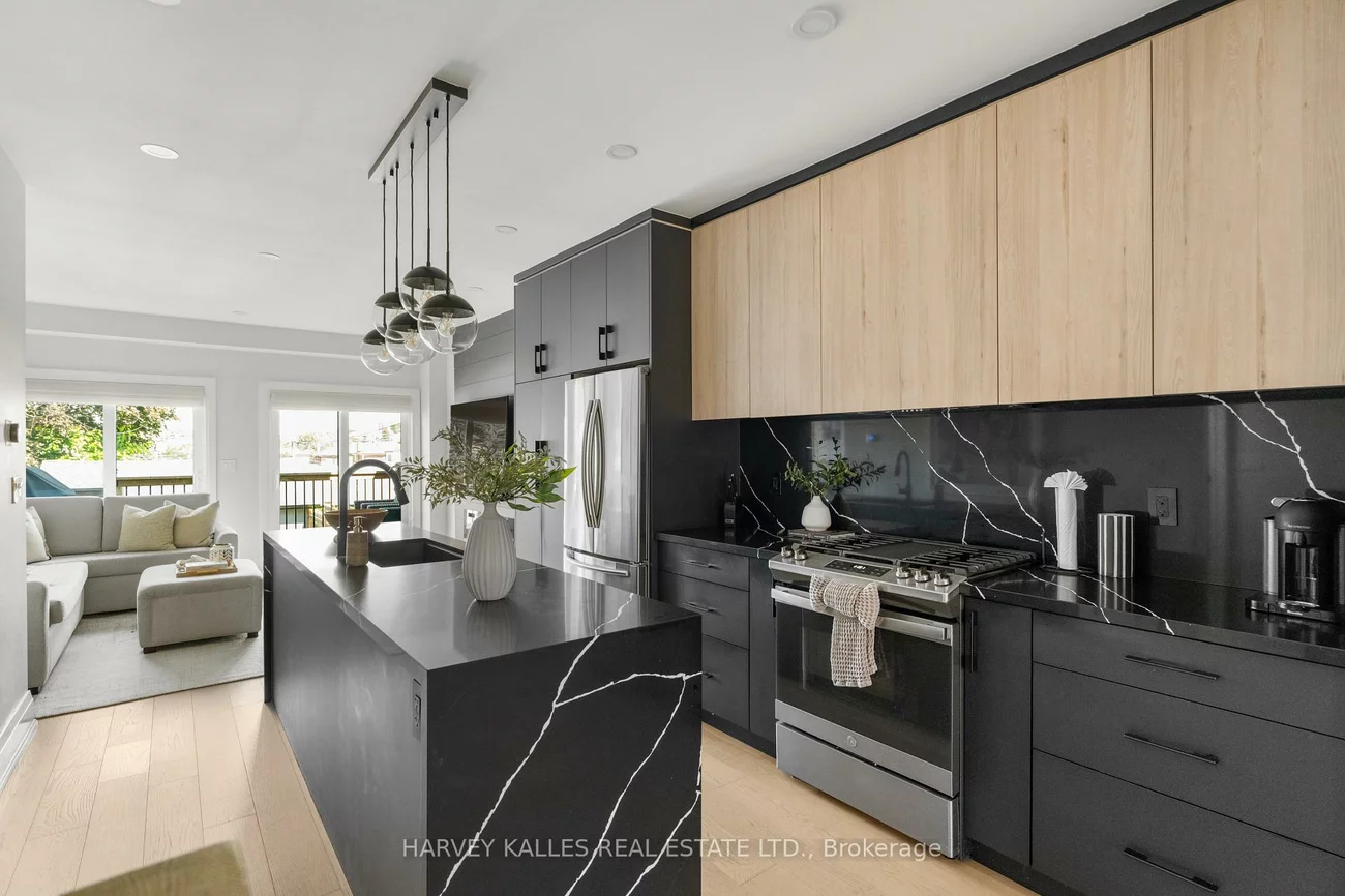106, Hope, Corso Italia-Davenport, Toronto