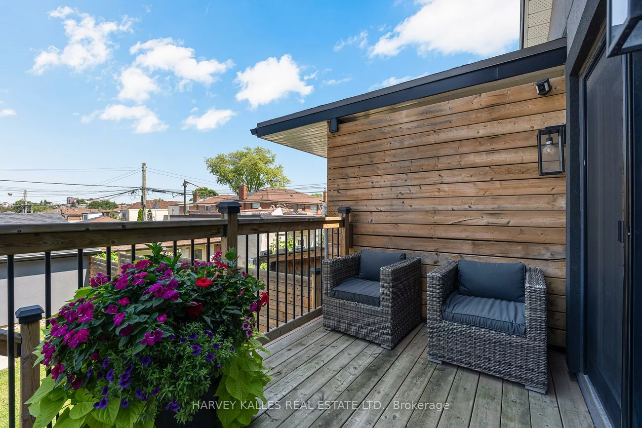 106, Hope, Corso Italia-Davenport, Toronto