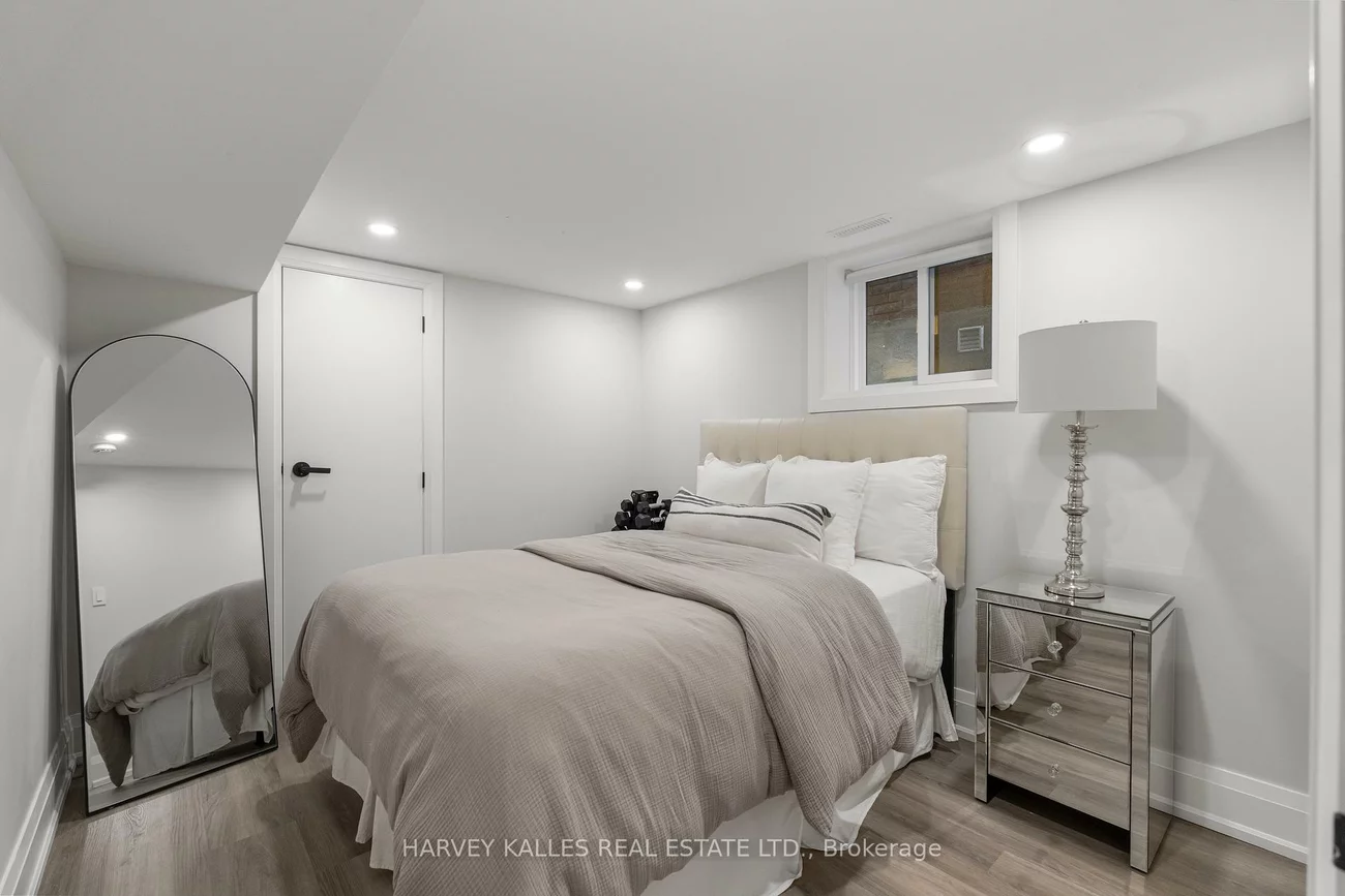 106, Hope, Corso Italia-Davenport, Toronto