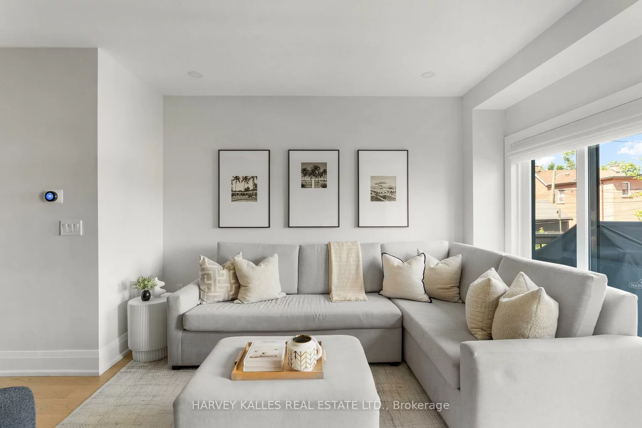 106, Hope, Corso Italia-Davenport, Toronto