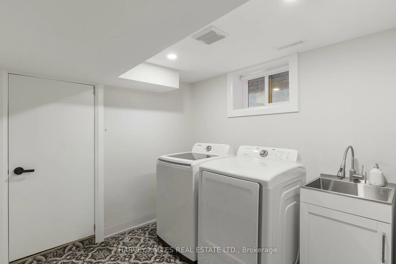 106, Hope, Corso Italia-Davenport, Toronto