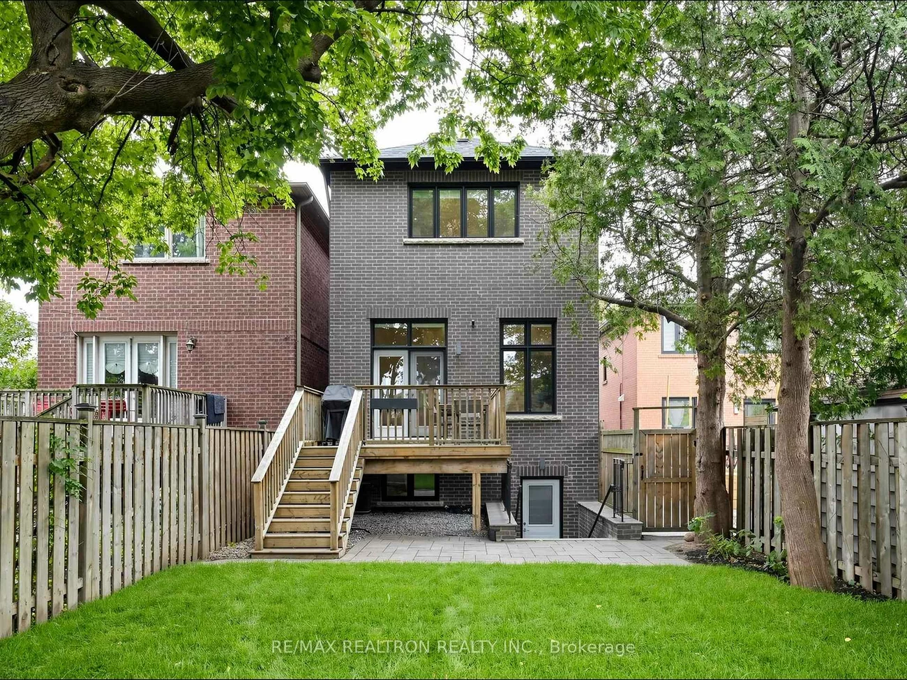 402, Glen Park, Yorkdale-Glen Park, Toronto