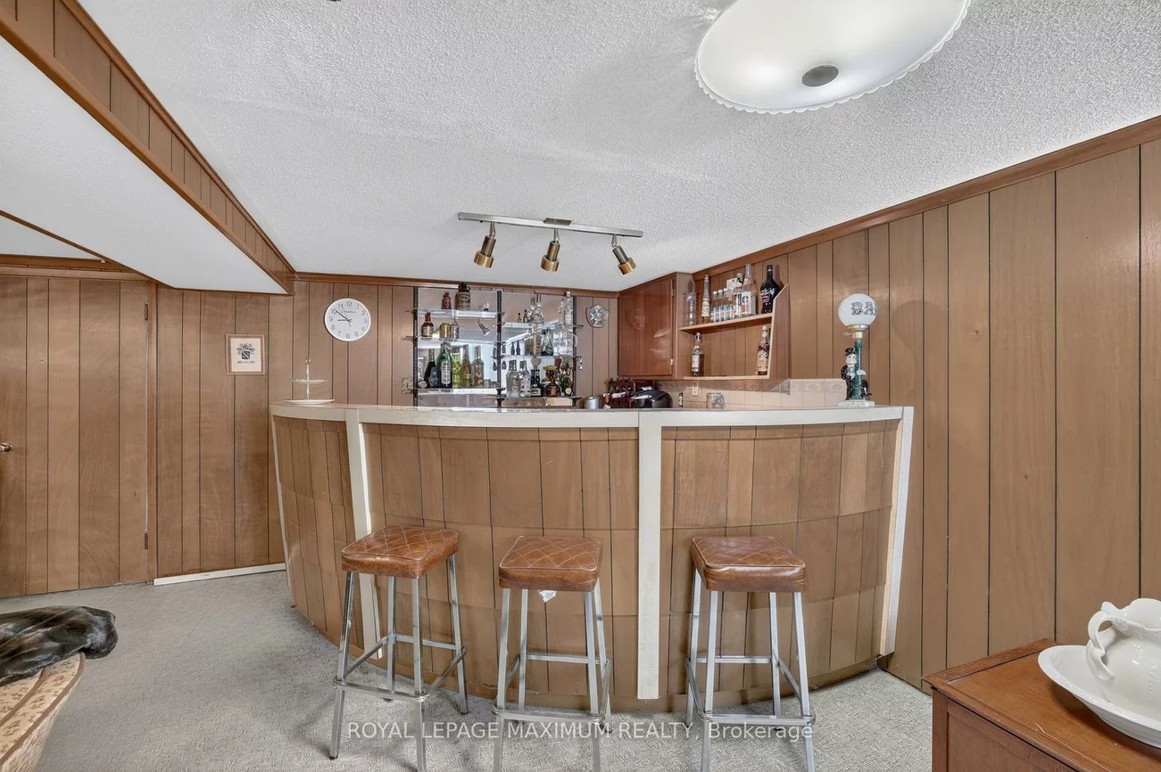42, Pergola, West Humber-Clairville, Toronto