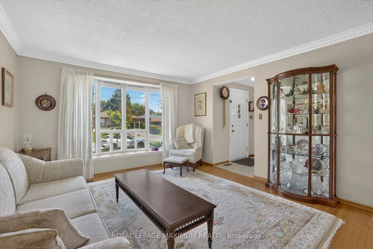 42, Pergola, West Humber-Clairville, Toronto