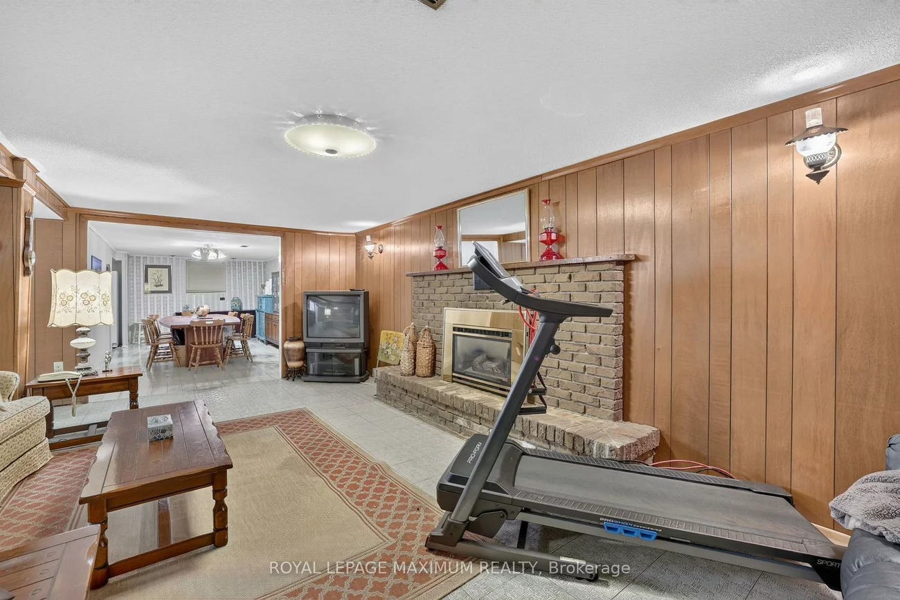 42, Pergola, West Humber-Clairville, Toronto
