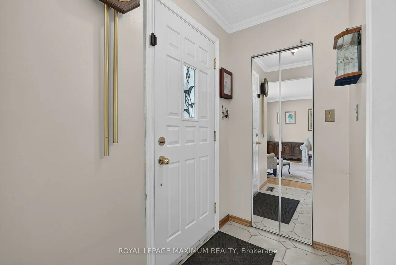 42, Pergola, West Humber-Clairville, Toronto