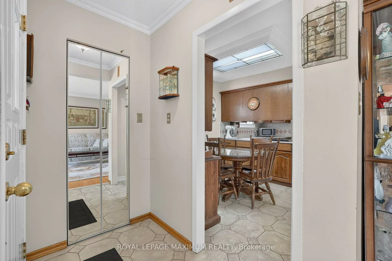 42, Pergola, West Humber-Clairville, Toronto