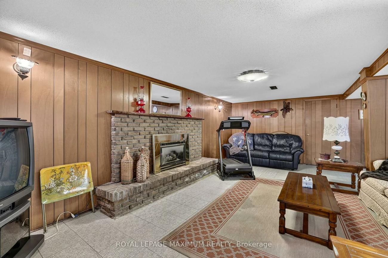 42, Pergola, West Humber-Clairville, Toronto