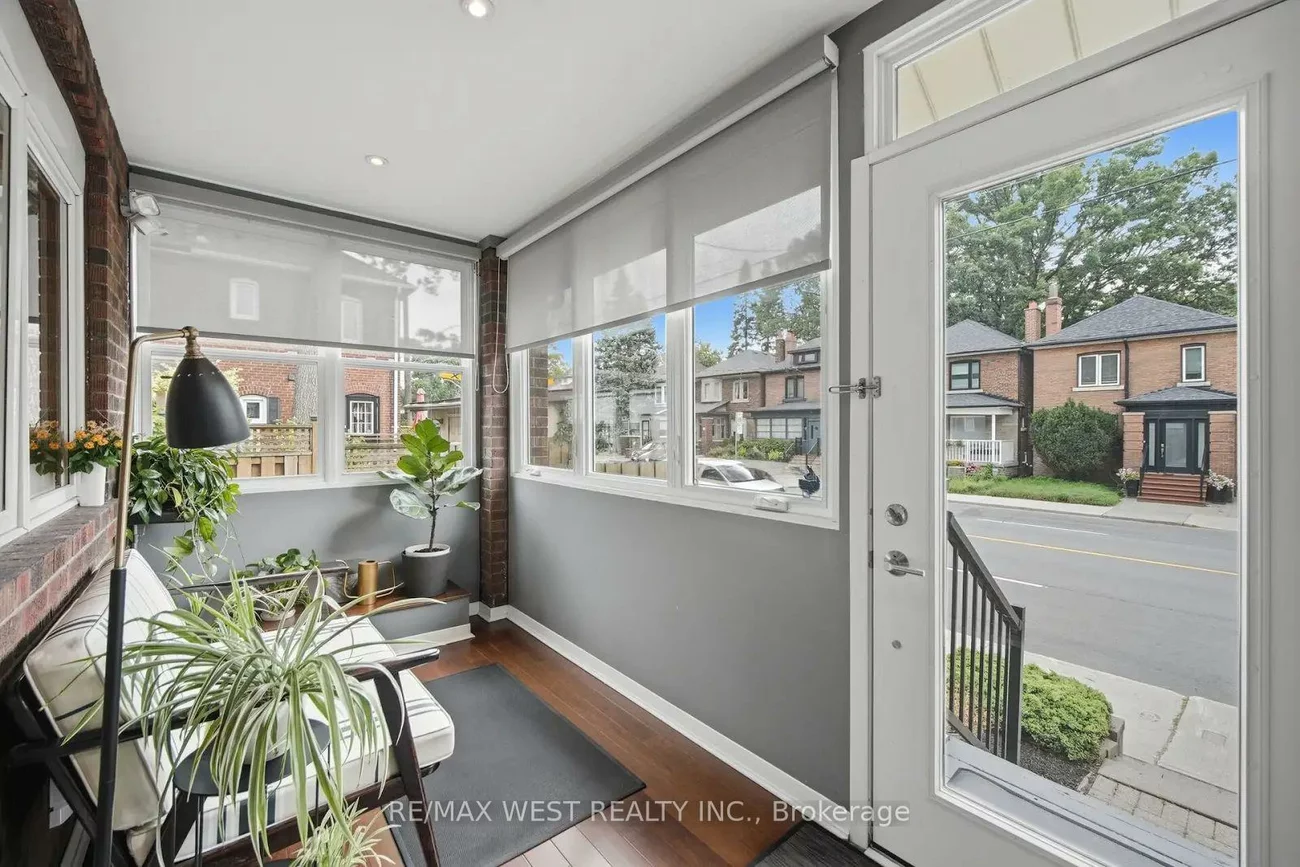 151, Jane, Runnymede-Bloor West Village, Toronto