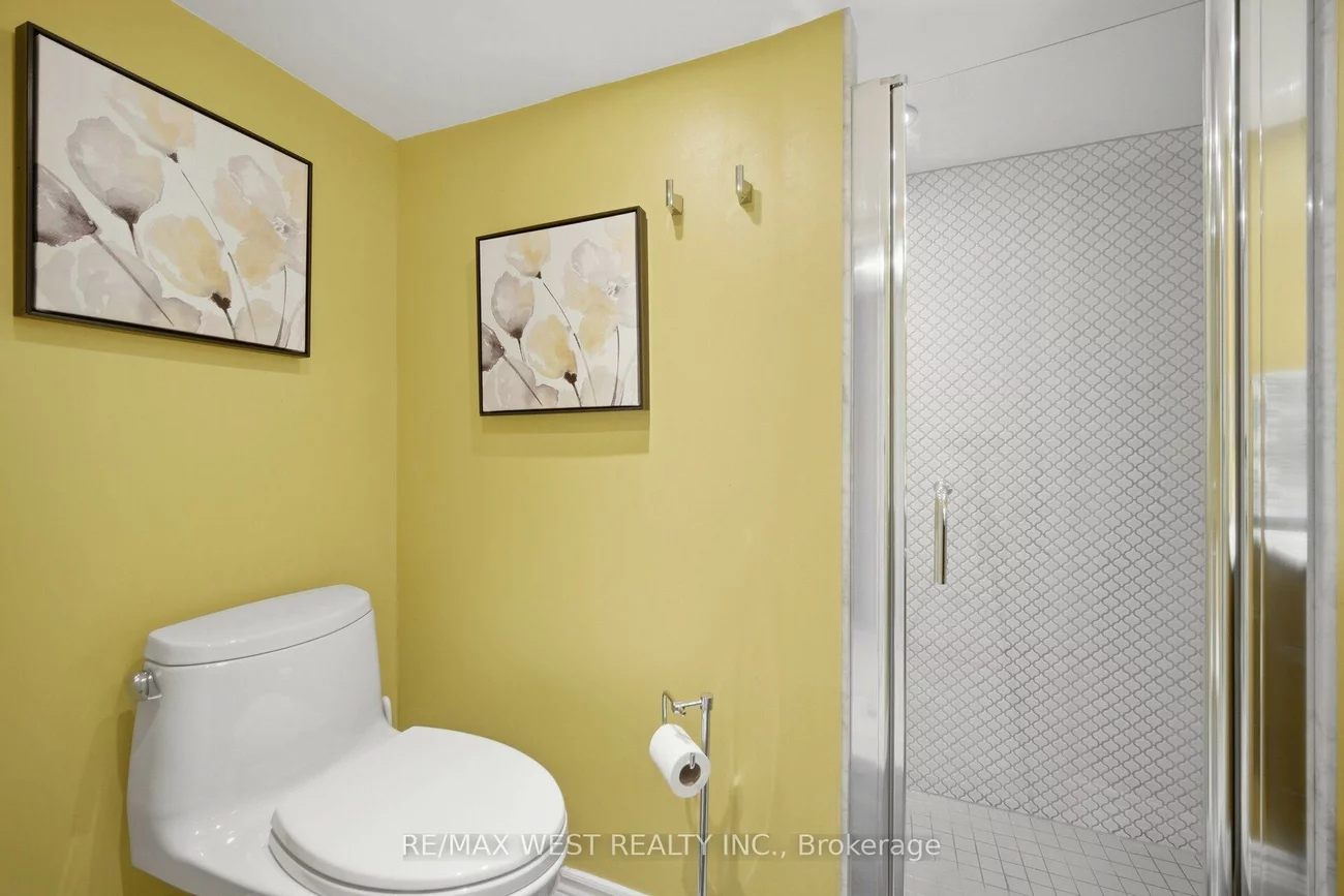 151, Jane, Runnymede-Bloor West Village, Toronto