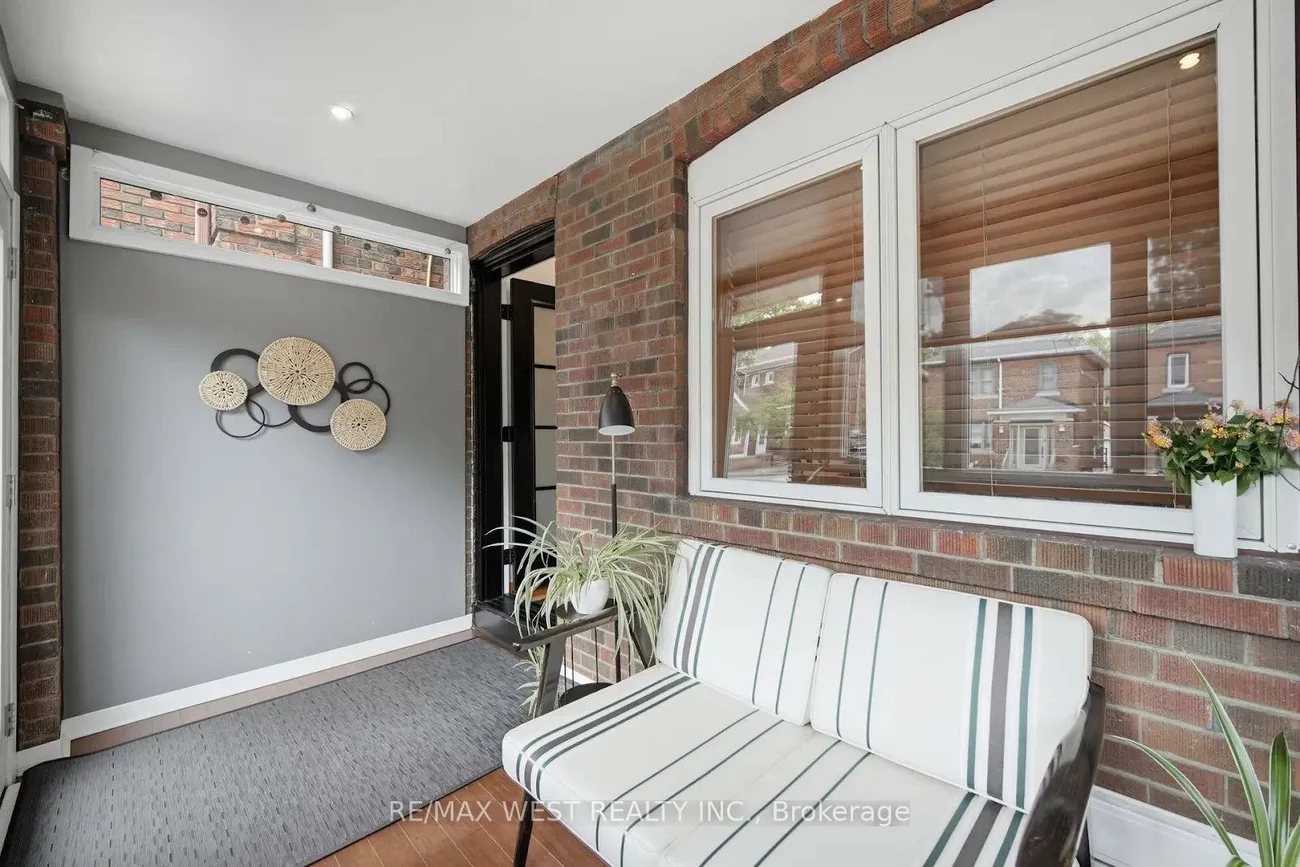 151, Jane, Runnymede-Bloor West Village, Toronto