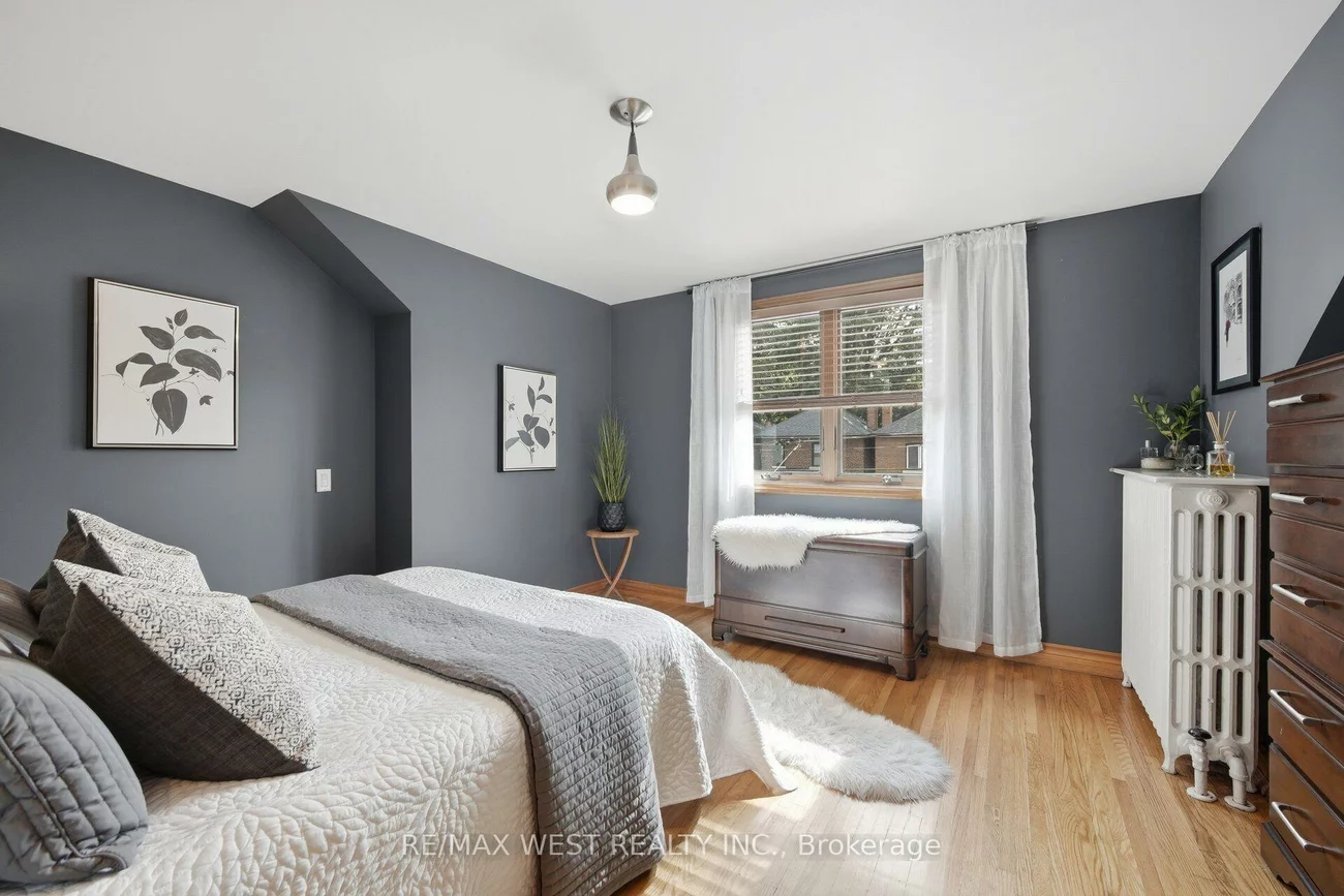 151, Jane, Runnymede-Bloor West Village, Toronto