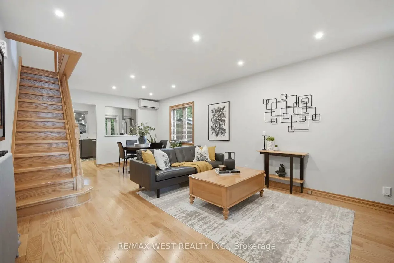 151, Jane, Runnymede-Bloor West Village, Toronto
