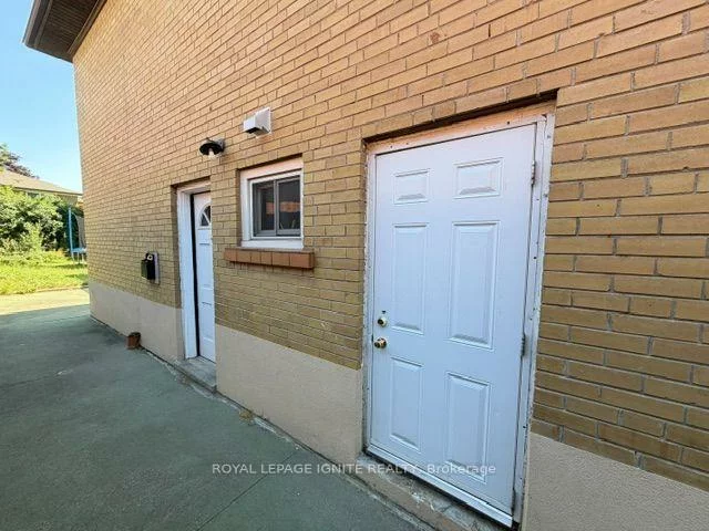 11, Fulwell, York University Heights, Toronto