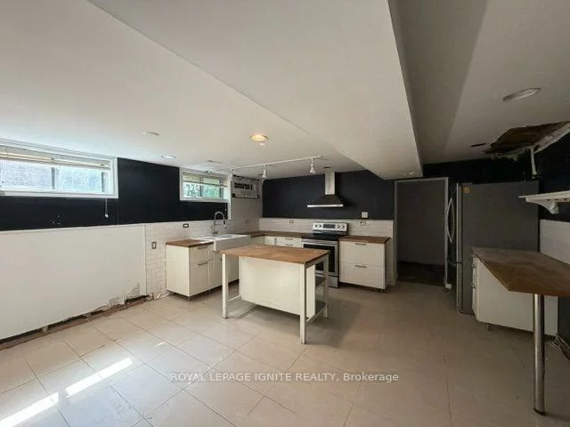11, Fulwell, York University Heights, Toronto
